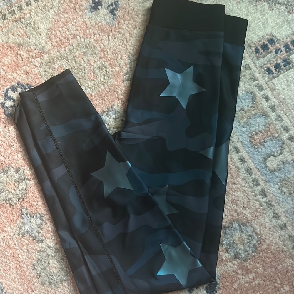 Ultracor navy camo leggings